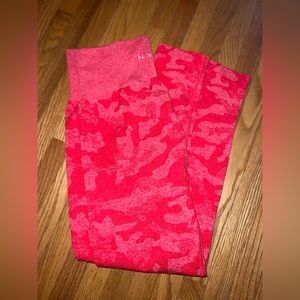 NVGTN RED CAMO PANTS- SIZE MEDIUM